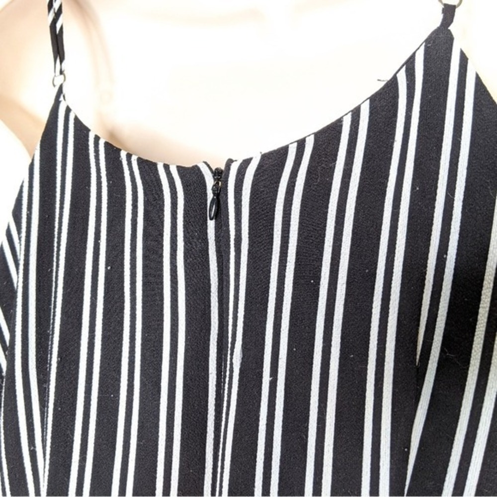 Monteau romper w/ slit side seam at hem sz… - Picture 9 of 14